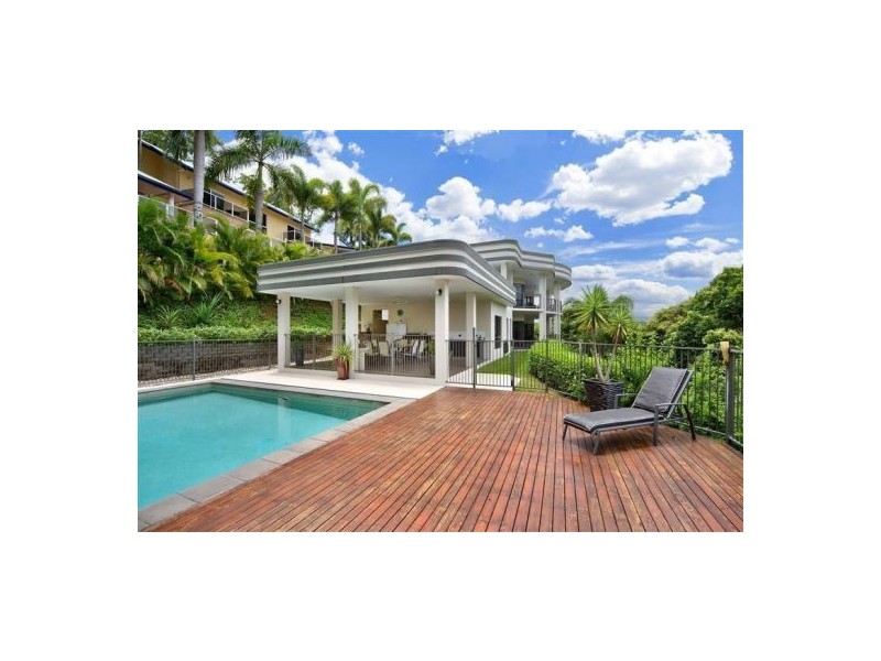 4 Knott Court, Whitfield QLD 4870