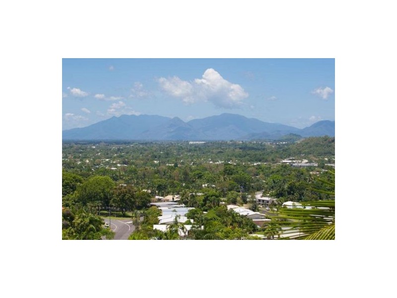 4 Knott Court, Whitfield QLD 4870