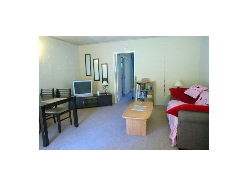 4/3 Mcpherson Close, Edge Hill QLD 4870