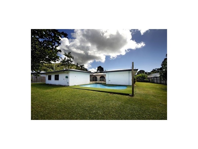 5 Marian Close, Smithfield QLD 4878