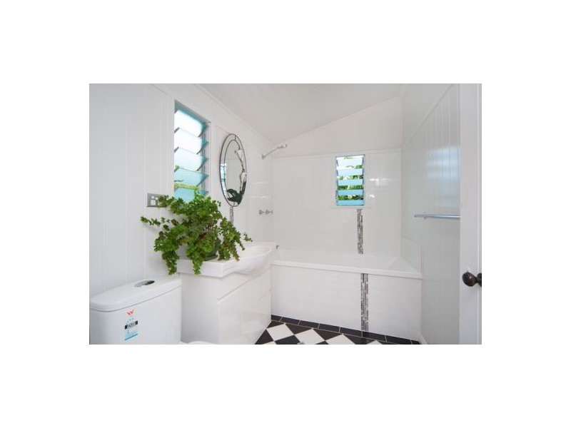 28 Maranoa Street, Parramatta Park QLD 4870