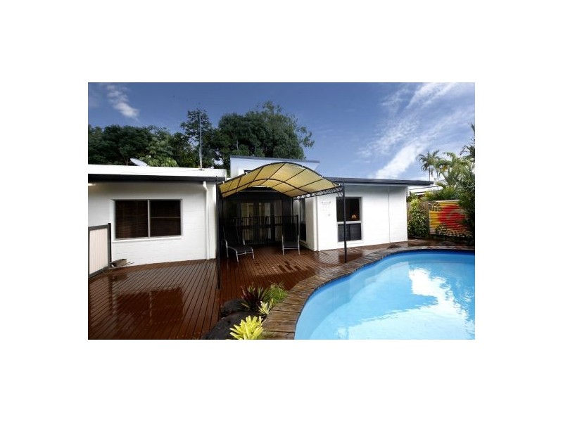 17 Cassava Street, Holloways Beach QLD 4878