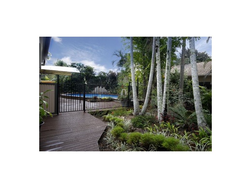 17 Cassava Street, Holloways Beach QLD 4878