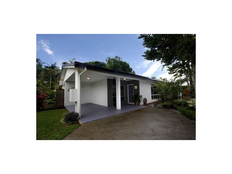 17 Cassava Street, Holloways Beach QLD 4878