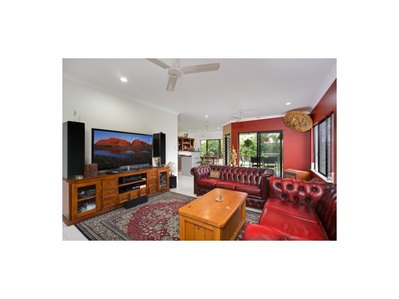 33 Fossilbrook Bend, Trinity Park QLD 4879