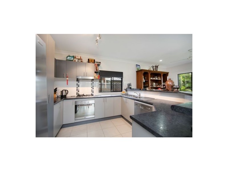 33 Fossilbrook Bend, Trinity Park QLD 4879