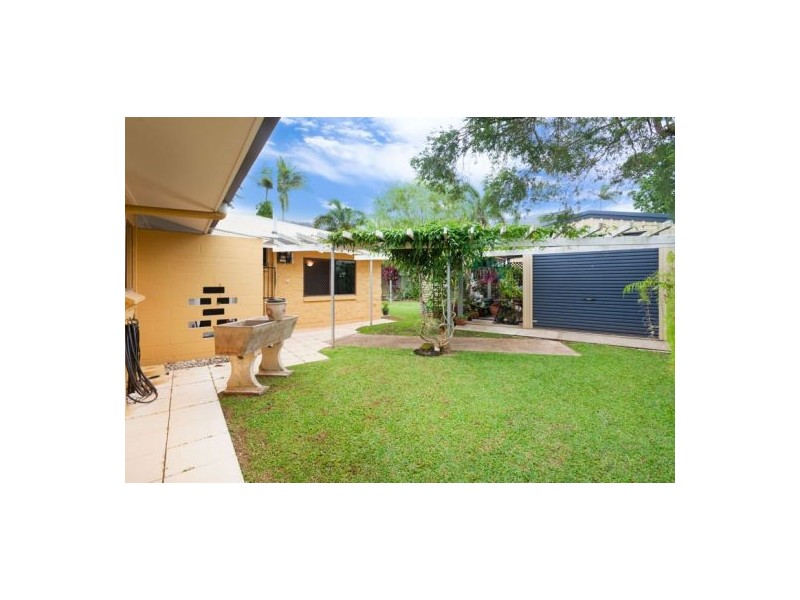 6-8 Dandaloo Street, Bayview Heights QLD 4868