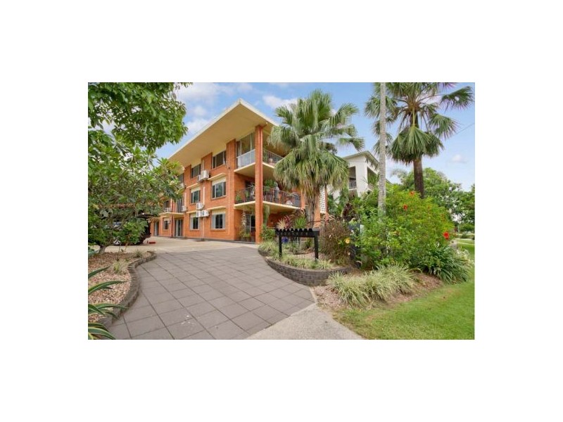 4/347 Lake Street, Cairns North QLD 4870