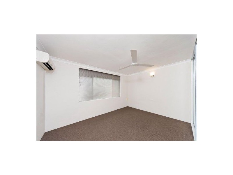 4/347 Lake Street, Cairns North QLD 4870