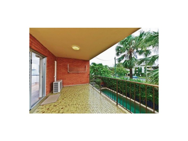 4/347 Lake Street, Cairns North QLD 4870