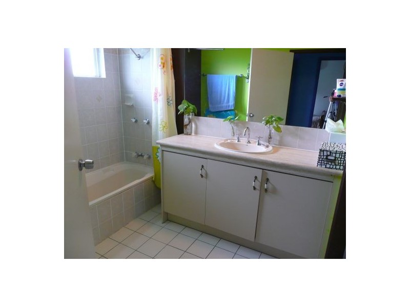 9/63-65 Mccormack, Manunda QLD 4870