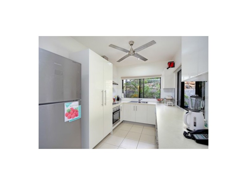 1/1 Savaii Close, Palm Cove QLD 4879