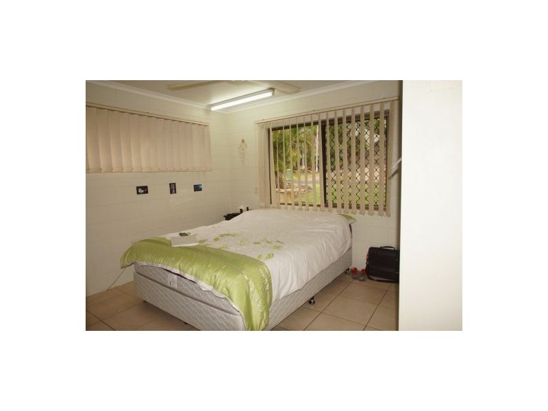 11 Makoo Close, White Rock QLD 4868