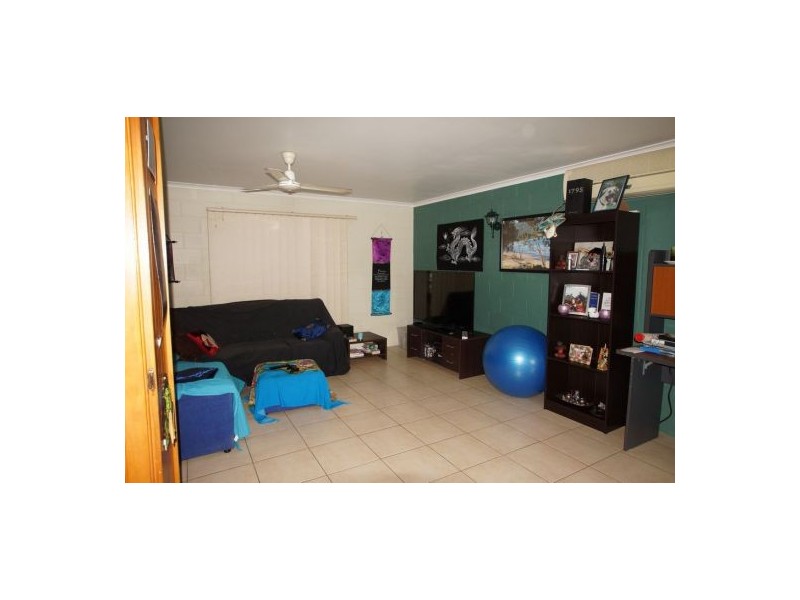 11 Makoo Close, White Rock QLD 4868