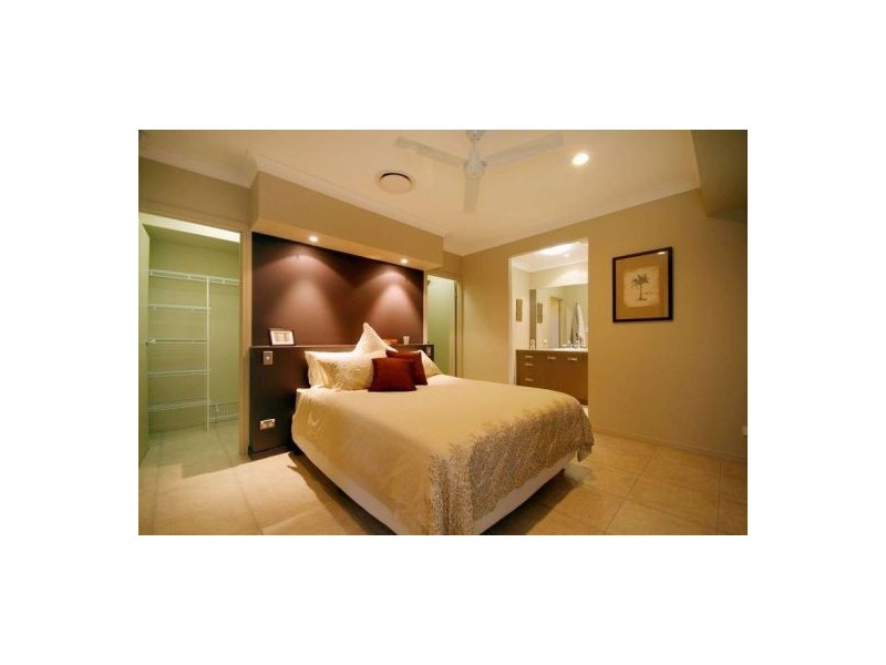 24 Selwyn Circuit, Trinity Park QLD 4879