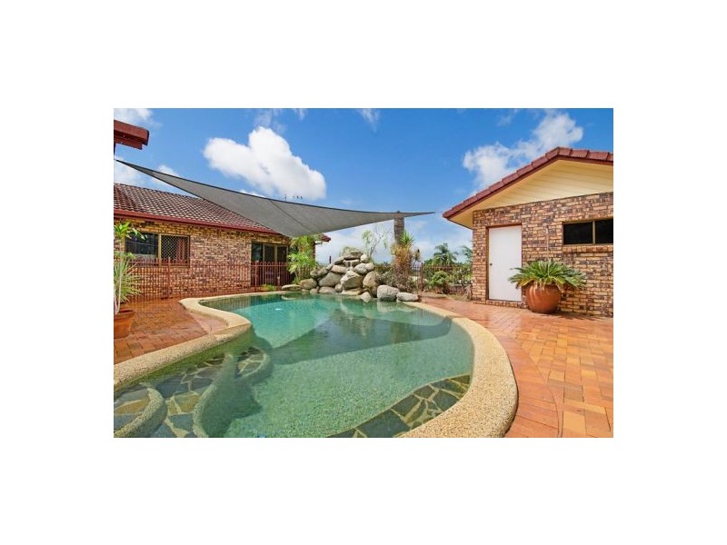 8 Ascendant Close, Bentley Park QLD 4869