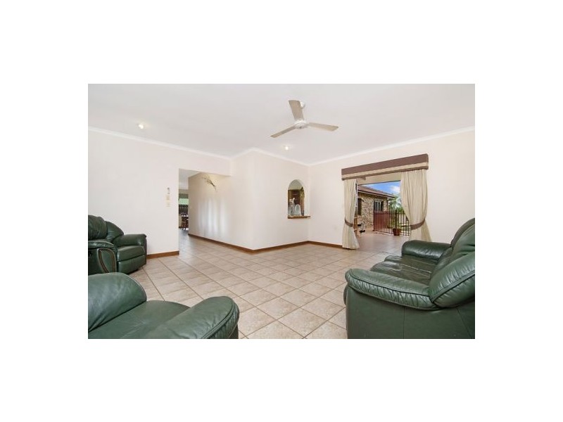 8 Ascendant Close, Bentley Park QLD 4869