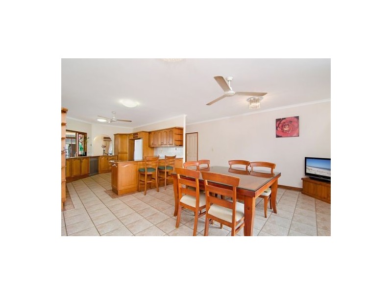 8 Ascendant Close, Bentley Park QLD 4869
