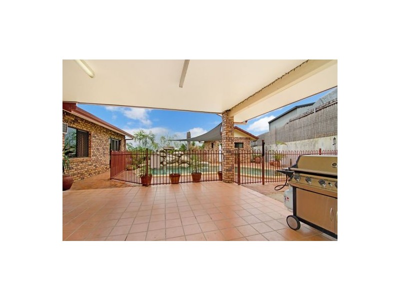 8 Ascendant Close, Bentley Park QLD 4869
