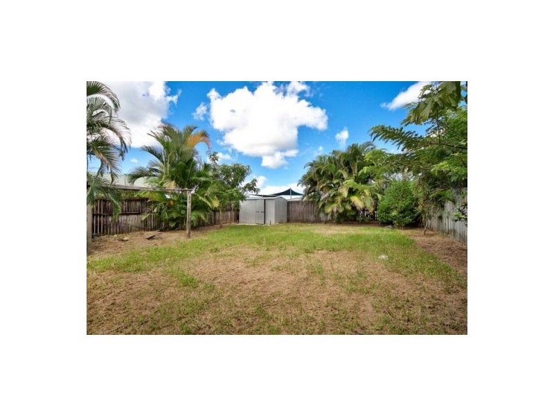 5 Rafferty Street, White Rock QLD 4868