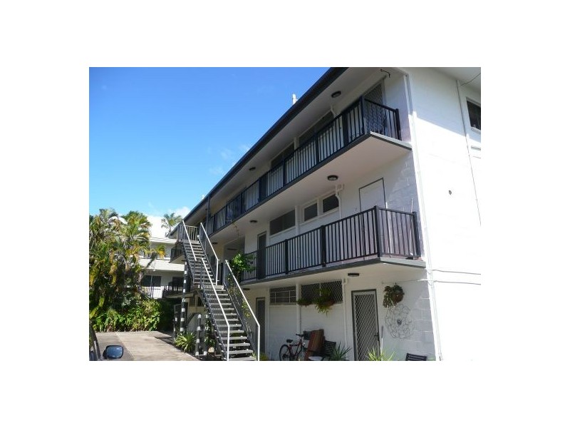 10/284 Lake Street, Cairns North QLD 4870