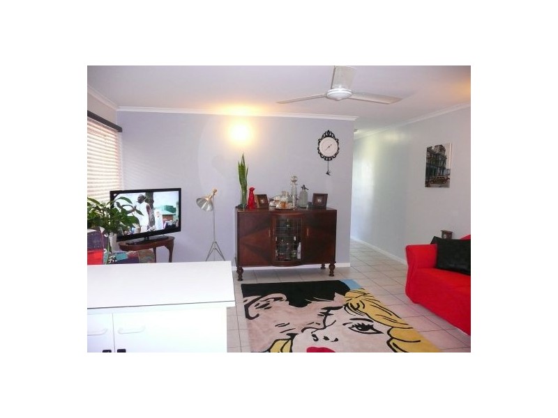 10/284 Lake Street, Cairns North QLD 4870