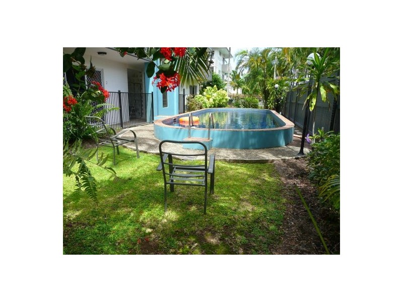 10/284 Lake Street, Cairns North QLD 4870