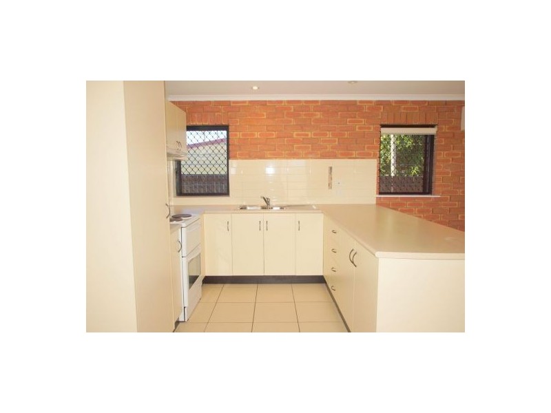 2/565 Mulgrave Road, Earlville QLD 4870