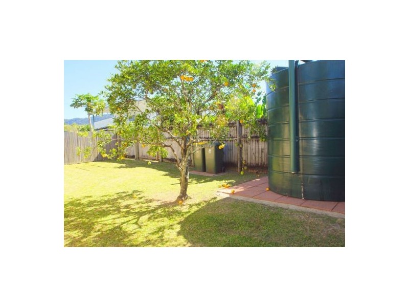 2/565 Mulgrave Road, Earlville QLD 4870