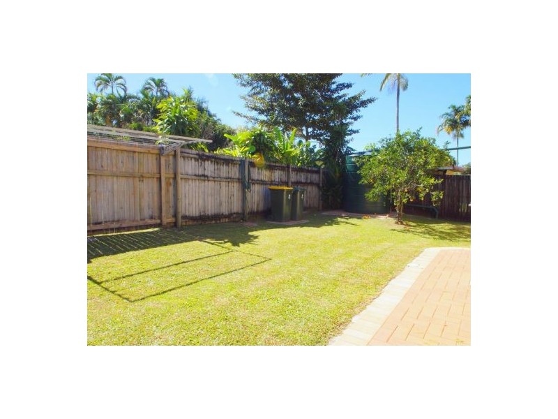 2/565 Mulgrave Road, Earlville QLD 4870