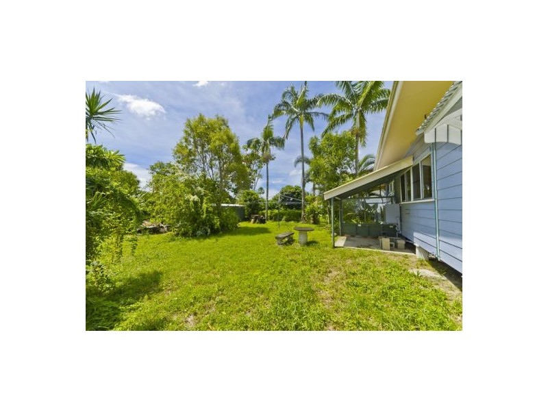 8 Dollinson Street, Manunda QLD 4870
