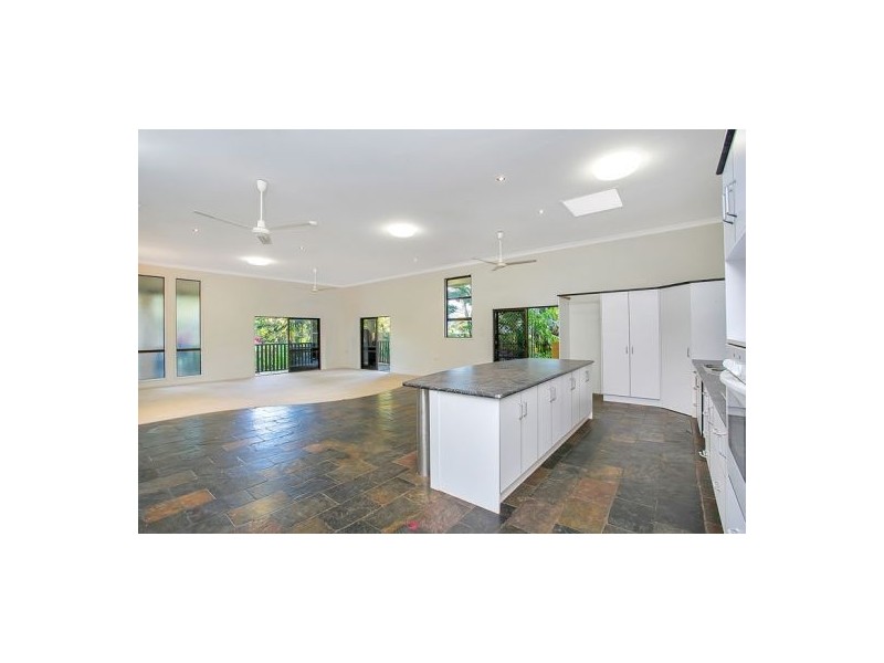 41 Hobson Drive, Brinsmead QLD 4870