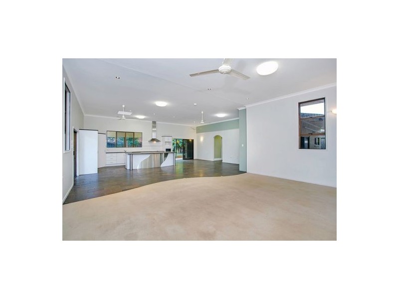 41 Hobson Drive, Brinsmead QLD 4870