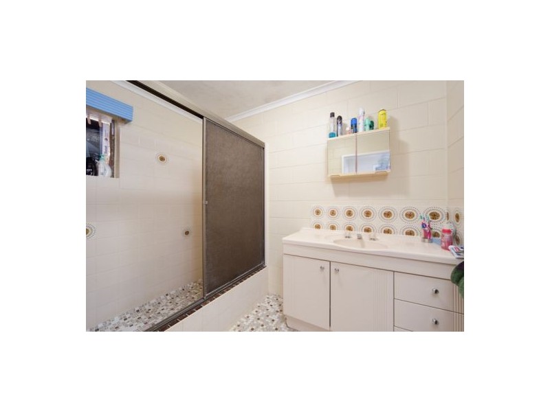 47 Angela Street, Woree QLD 4868