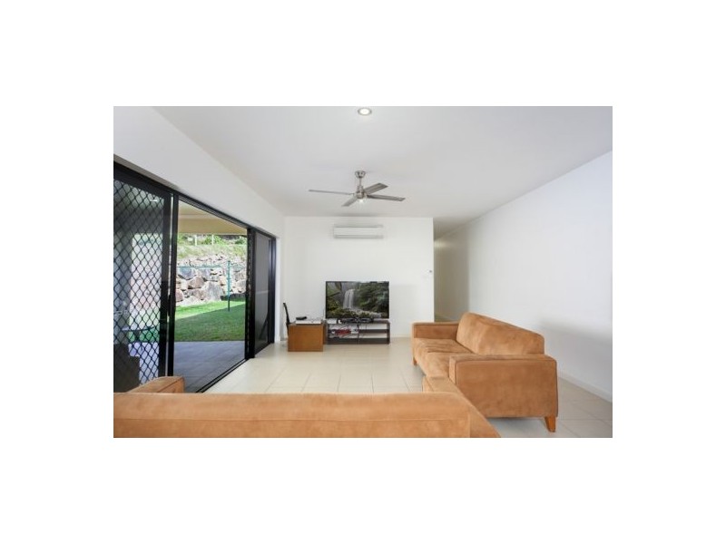 1/1 Savaii Close, Palm Cove QLD 4879