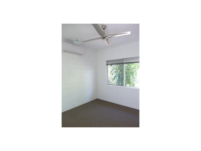 44 Baronia Crescent, Holloways Beach QLD 4878