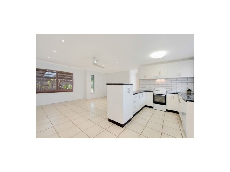 3 Frances Street, Mooroobool QLD 4870