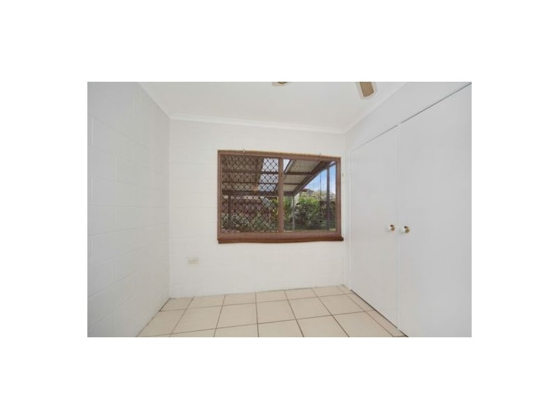 3 Frances Street, Mooroobool QLD 4870