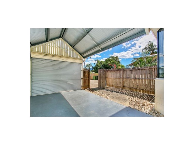 9/9-11 Margaret Street, Redlynch QLD 4870