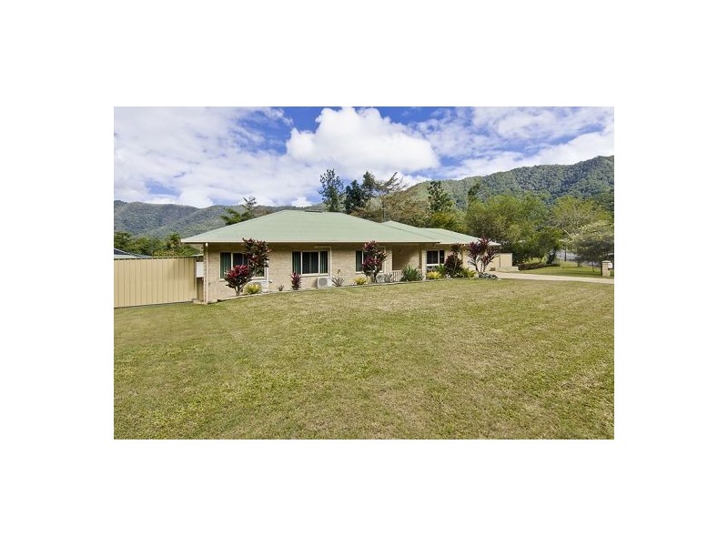 15 Goodsell Drive, Bentley Park QLD 4869