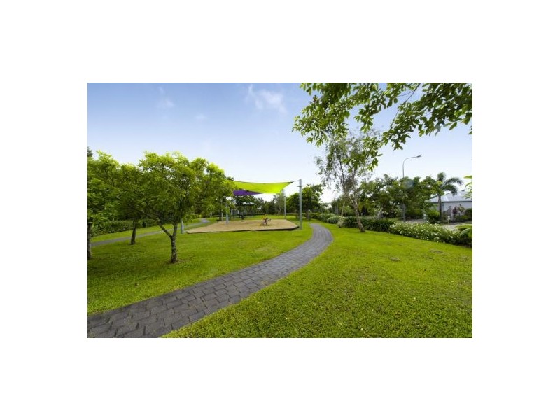 1 Mia Street, Kewarra Beach QLD 4879