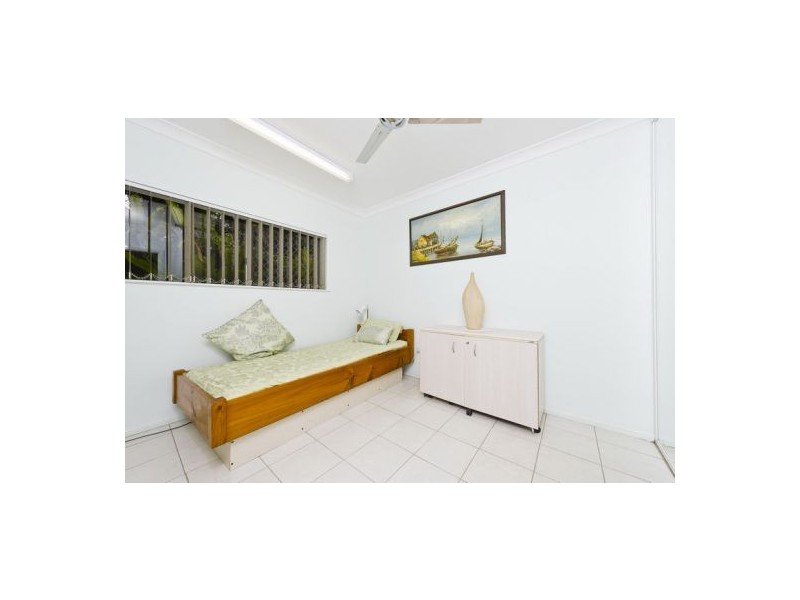 22 Summer Hill Drive, Mooroobool QLD 4870