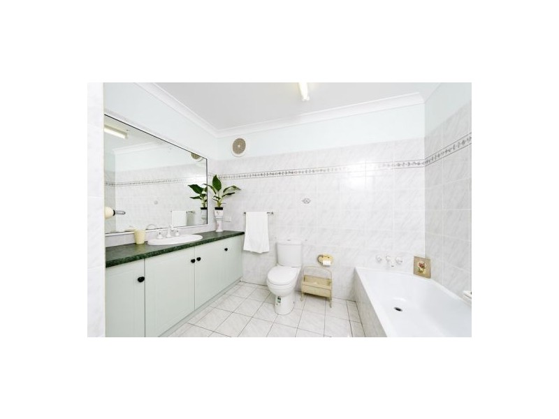 22 Summer Hill Drive, Mooroobool QLD 4870