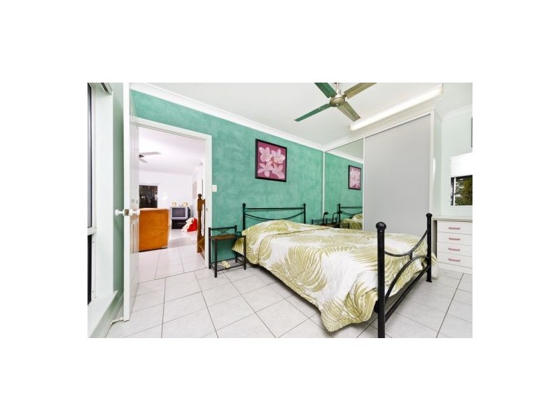 22 Summer Hill Drive, Mooroobool QLD 4870