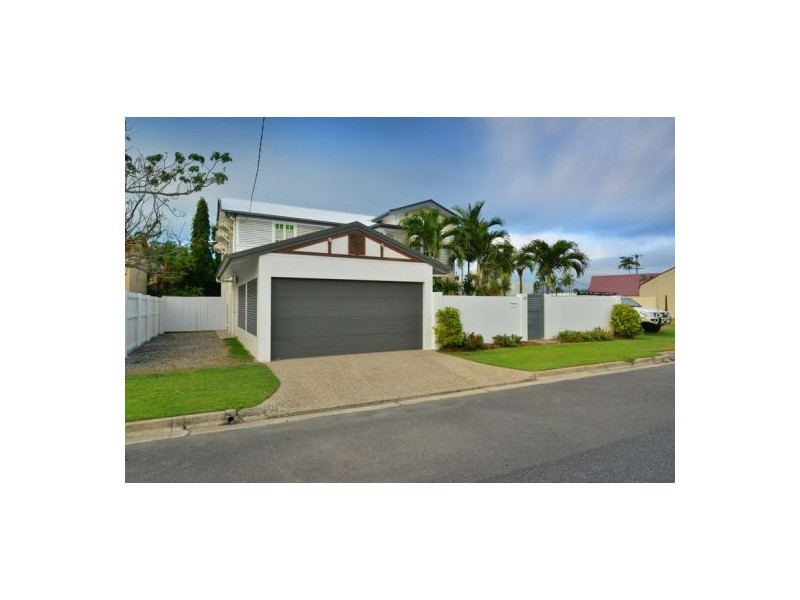 12 Creedy Street, Westcourt QLD 4870