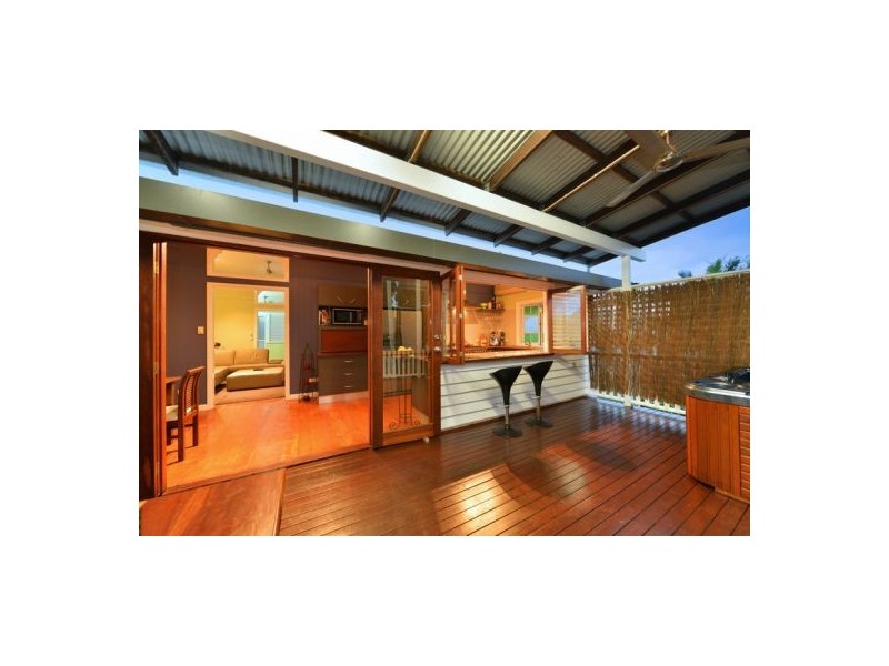 12 Creedy Street, Westcourt QLD 4870