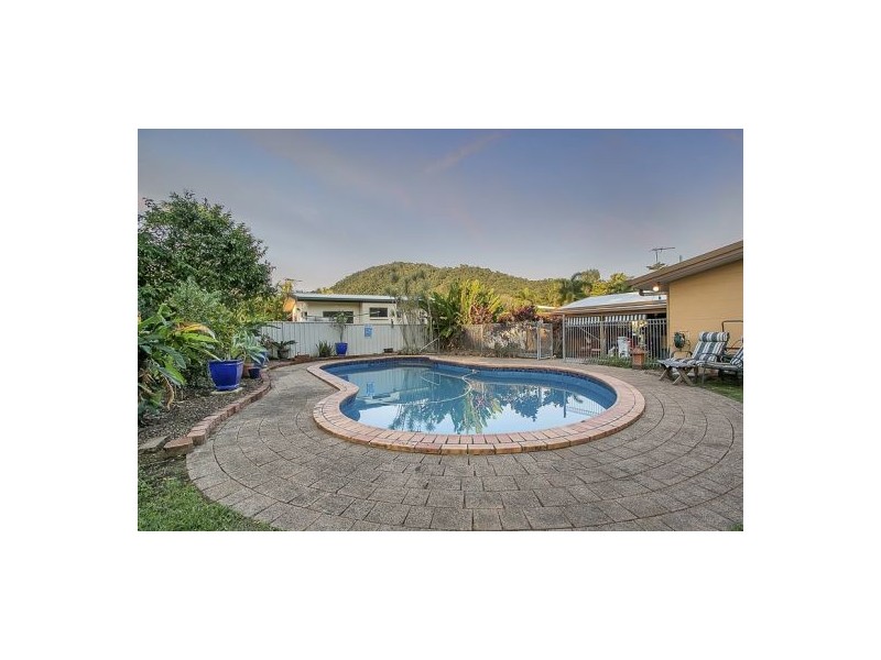 57 Hobson Drive, Brinsmead QLD 4870