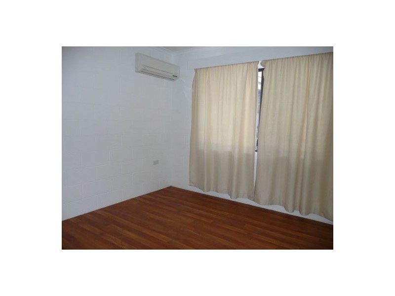 33 Mulligan St, Manoora QLD 4870