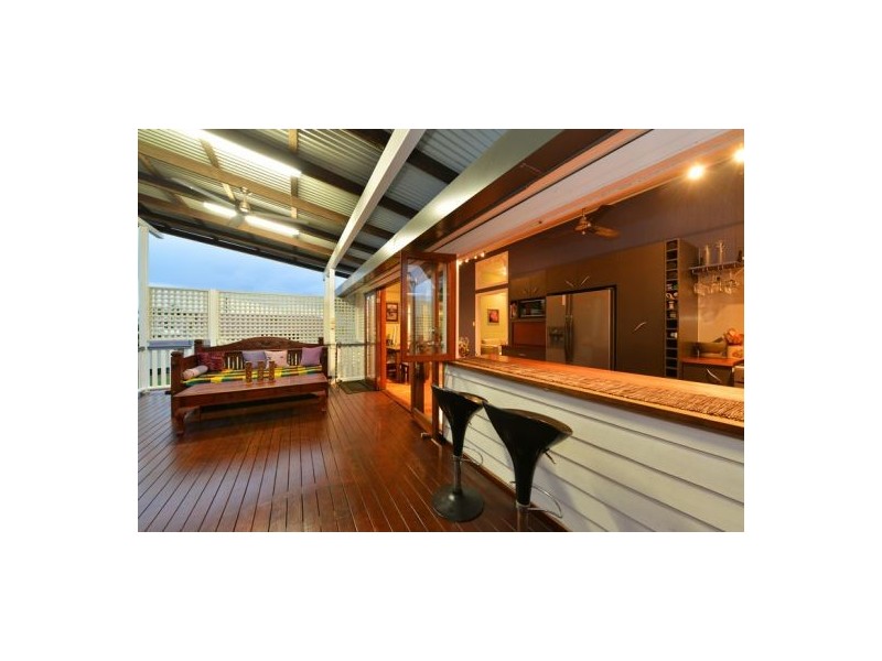 12 Creedy Street, Westcourt QLD 4870