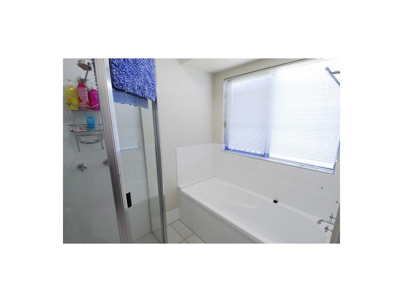 3 Daykin Close, Redlynch QLD 4870